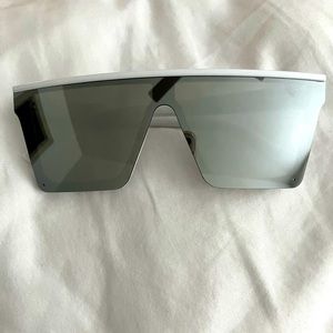 White trimming Sunglasses